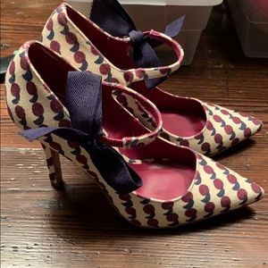 Tory burch cloth patterned heel 8.5